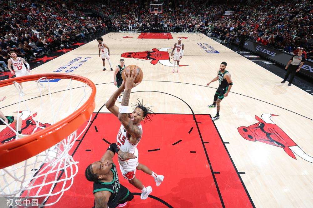 人哭笑不得 人哭笑不得