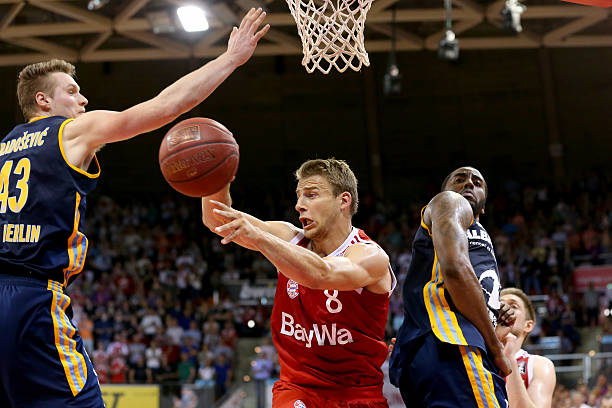 出球队士气 出球队士气